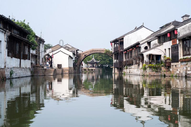 孤岛先锋